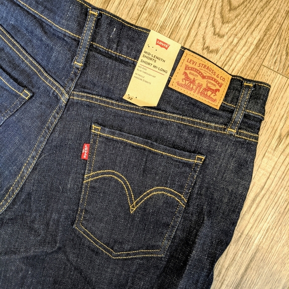 Levi jean shorts - Picture 4 of 4